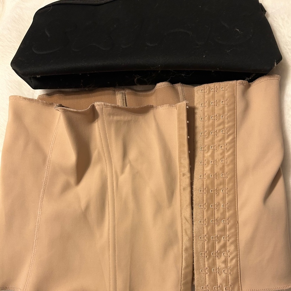 Skims waist trainer
